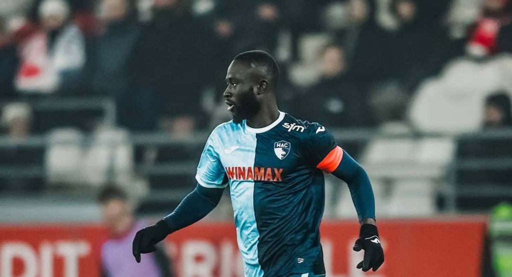 Sangante durante un partido con el Le Havre.