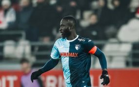 Sangante durante un partido con el Le Havre.