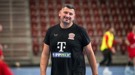 Arpad Sterbik, durante un entrenamiento con el Veszprem.