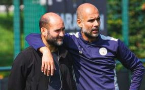 Los hermanos Guardiola durante un entrenamiento del City.