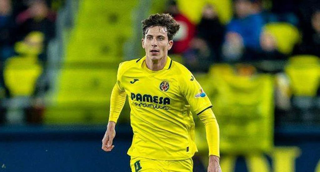 Pau Torres, durante un partido con el Villarreal esta temporada.