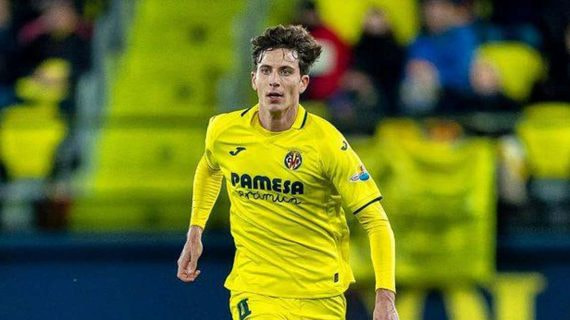 Pau Torres, durante un partido con el Villarreal esta temporada.
