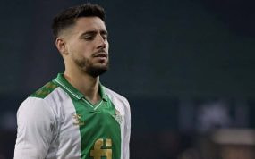Álex Moreno, en un partido con el Betis.