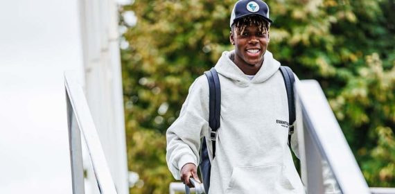 Nico Williams, a su llegada ayer a Las Rozas.