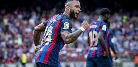 Memphis celebra un gol con el Barcelona esta temporada.