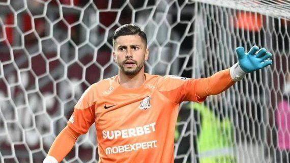 Horatiu Moldovan, en un partido con el Rapid.
