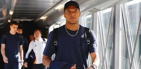 Mbappé, durante un viaje con el Real Madrid.