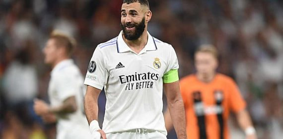Benzema, ante el Shakhtar.