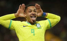 Vitor Roque se acerca al Barça.