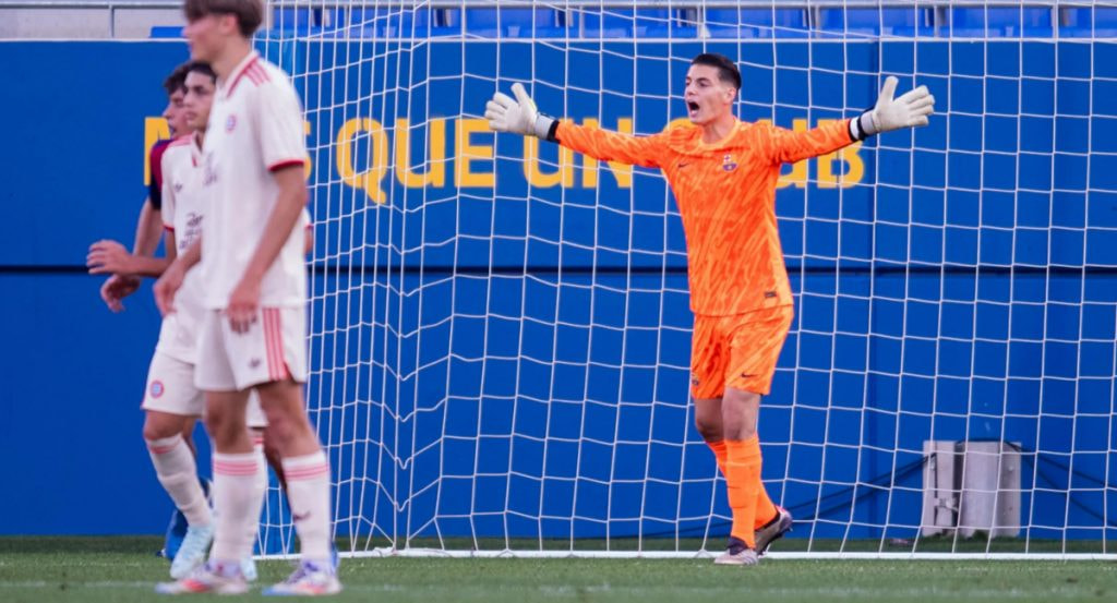 Yako en el partido de Youth League contra el Bayern de Múnich.