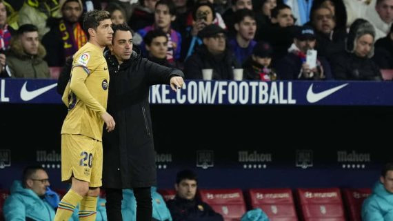 Xavi, una figura clave para la renovación de Sergi Roberto.