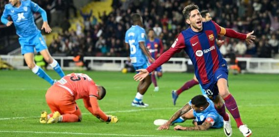 Sergi Roberto celebra un gol ante el Almería.