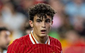 Bajcetic, con el Liverpool.