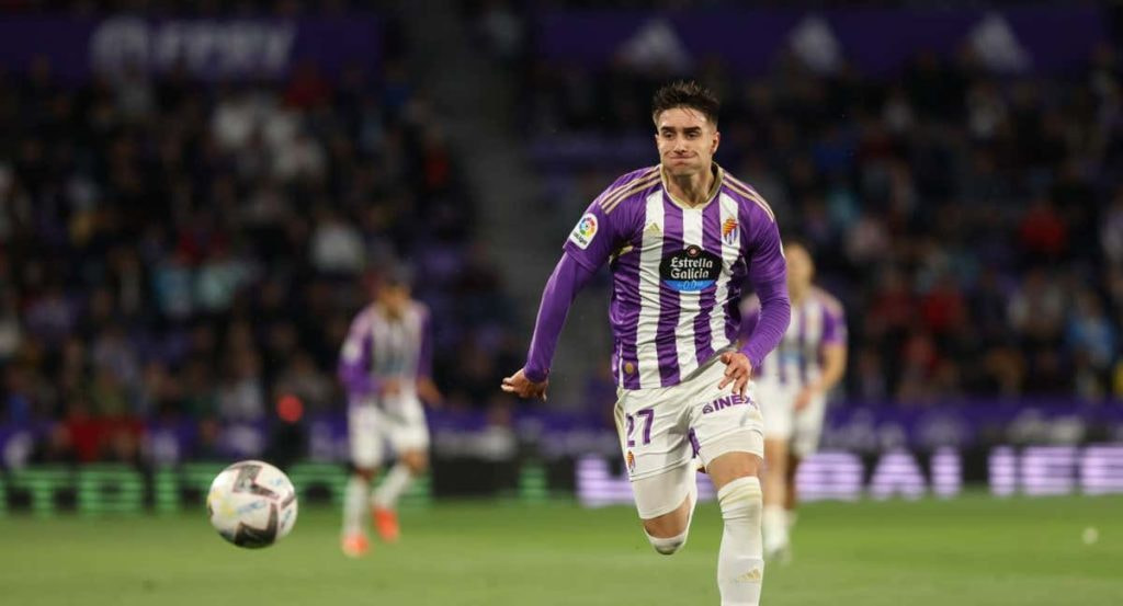 Iván Fresneda en un partido del Real Valladolid.