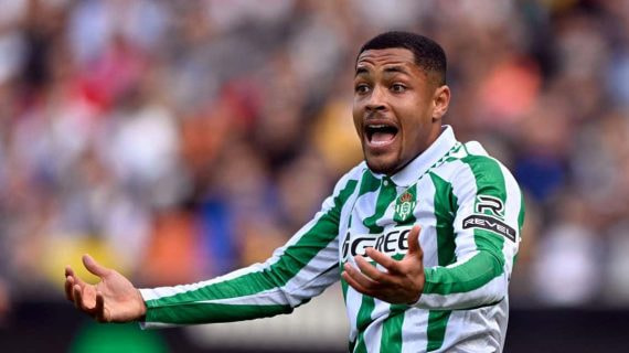 Vitor Roque es una de las claves del mercado del equipo bético.