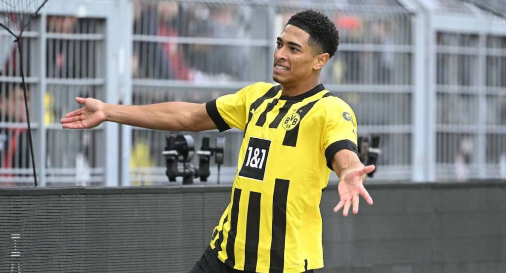 Jude Bellingham celebrando un gol en la Bundesliga.