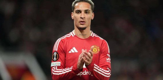 Antony, extremo del Manchester United.
