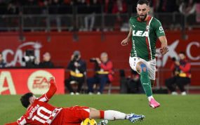 El alavesista Luis Rioja, en el partido ante el Almería.