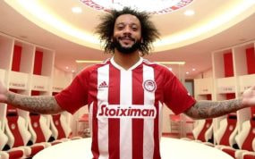 Marcelo posa con la camiseta de Olympiacos en septiembre.