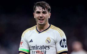 Brahim Díaz, durante el Derbi.