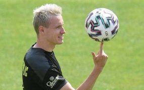 Jankto, en un entrenamiento con el Praga.
