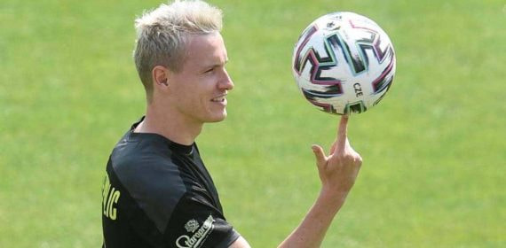 Jankto, en un entrenamiento con el Praga.