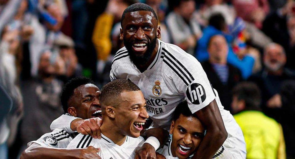 Los jugadores del Real Madrid, celebrando su triunfo ante el City.