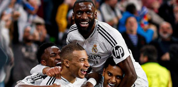 Los jugadores del Real Madrid, celebrando su triunfo ante el City.