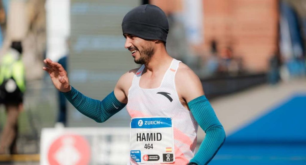 Hamid Ben Daoud celebra su título nacional de maratón en Barcelona el pasado mes de marzo.