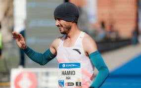Hamid Ben Daoud celebra su título nacional de maratón en Barcelona el pasado mes de marzo.