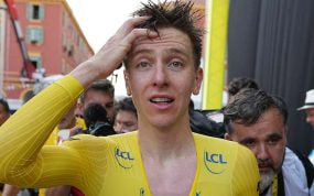 Tadej Pogacar, exhausto tras la 21ª etapa del Tour de Francia.