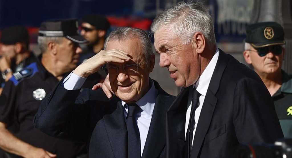 Ancelotti, con Florentino en la celebración de la Decimoquinta.