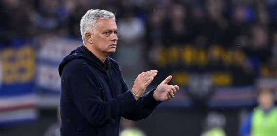 Jose Mourinho, entrenador de la Roma.
