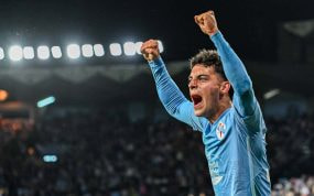 Hugo Álvarez celebra un gol con el Celta.