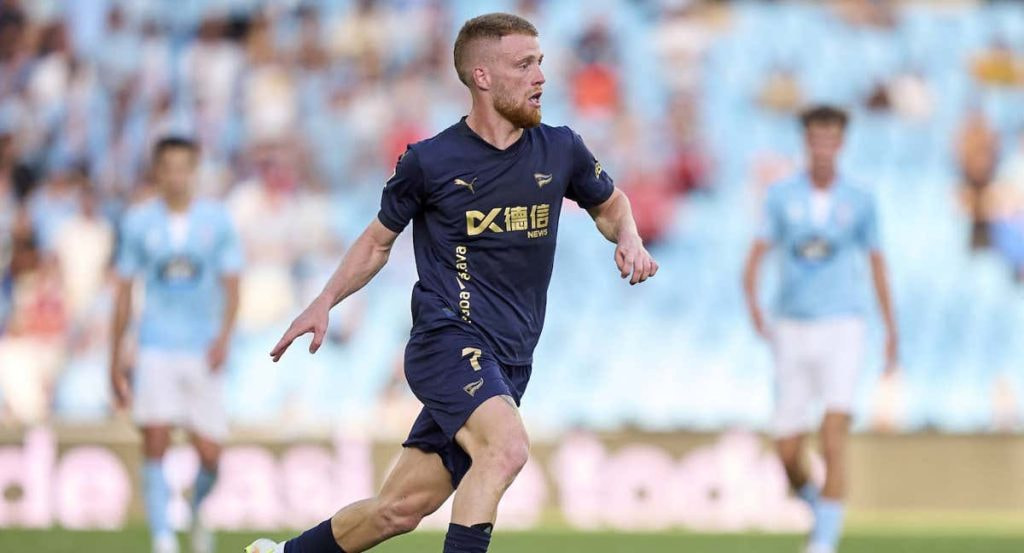 Carlos Vicente, en el partido que disputó ante el Celta en Balaídos esta temporada.