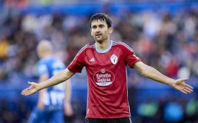 Luca de la Torre, en un partido con el Celta.