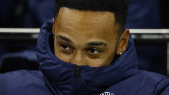 Aubameyang, en el banquillo del Chelsea esta temporada.