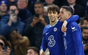Joao Félix celebró su gol ante el Everton con Enzo Fernández.