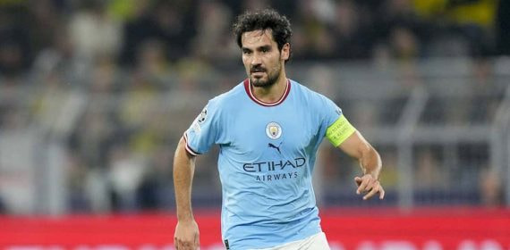 Ilkay Gündogan jugando con el Manchester City.