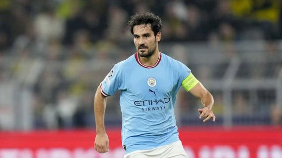 Ilkay Gündogan jugando con el Manchester City.