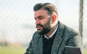 Sedrak Petrosyan durante la entrevista con Relevo.