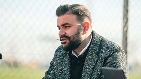 Sedrak Petrosyan durante la entrevista con Relevo.