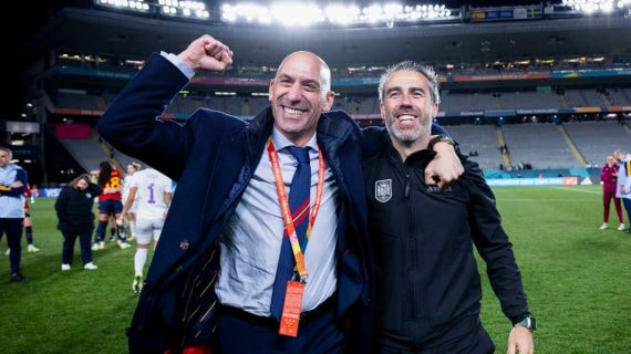 Luis Rubiales celebra eufórico junto a Jorge Vilda la consecución del Mundial femenino para España.