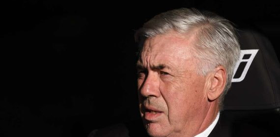 Ancelotti, en un partido con el Real Madrid.