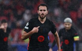 Eric García celebrando su gol ante el Benfica.