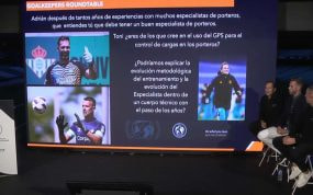 Luis Llopis, Adrián San Miguel y Toni Doblas durante la charla.