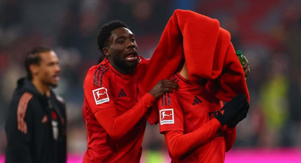 Alphonso Davies, en un partido con el Bayern.