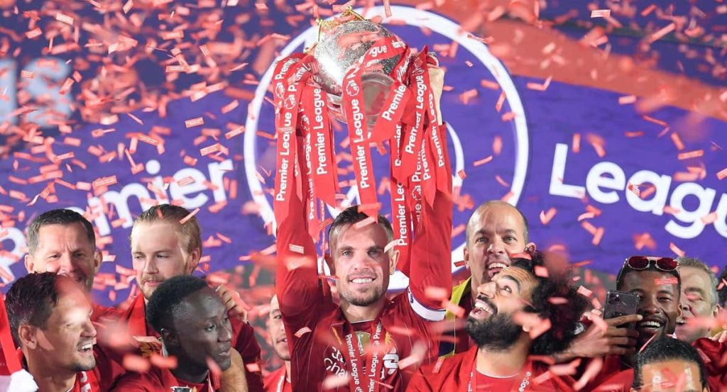 El Liverpool celebra la Premier League de 2020.