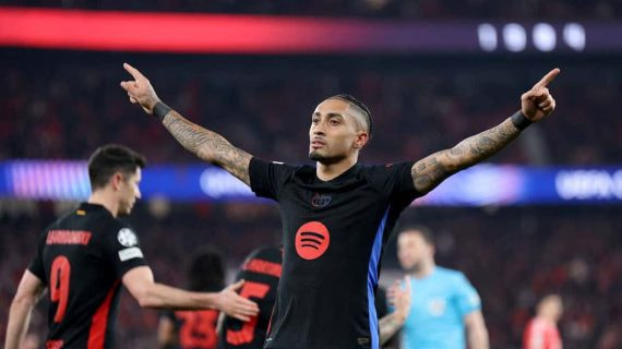 Raphinha celebra su gol al Benfica.