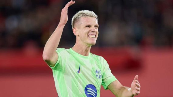 Dani Olmo, jugando el último encuentro del FC Barcelona frente al Mallorca.